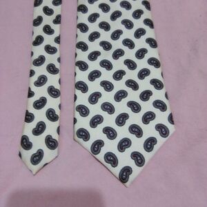 RESILIO Vintage Paisley Silk Tie, Made in USA